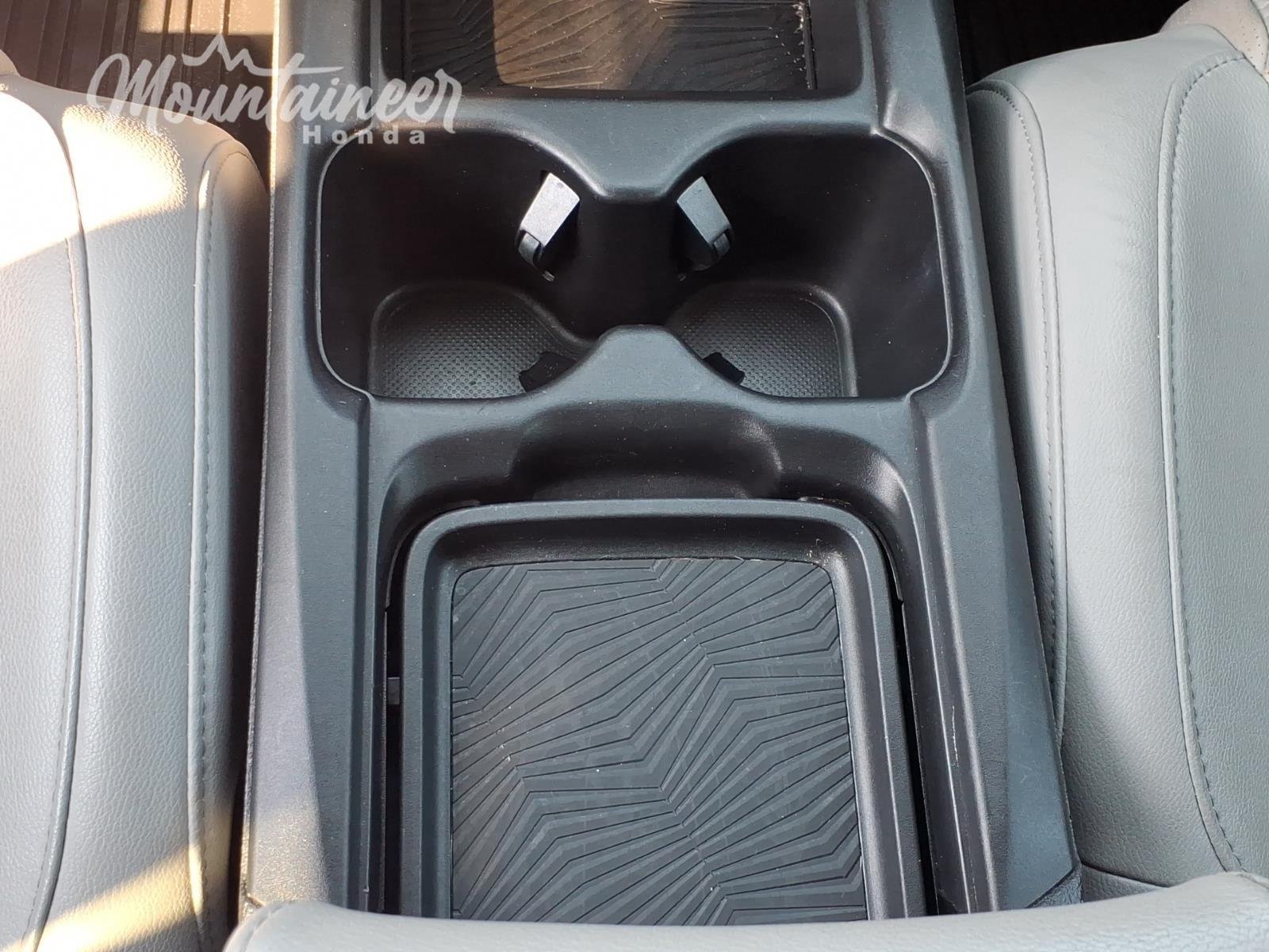 Used 2018 Obsidian Blue Pearl Honda EX-L image 36