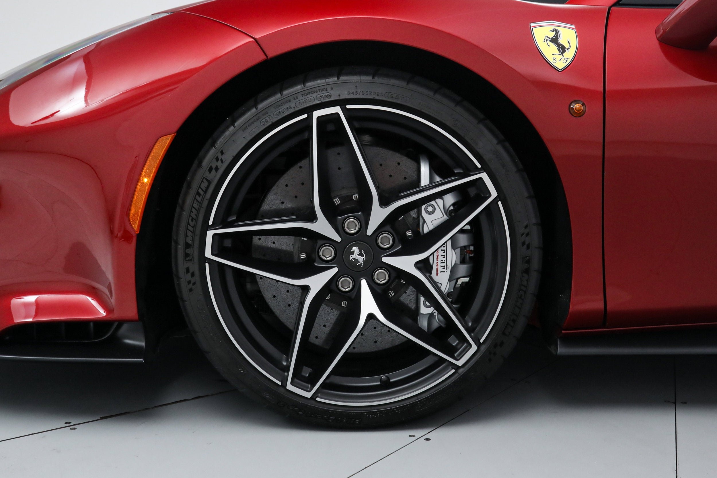 Certified Used 2019 Rosso Fiorano Ferrari  image 39