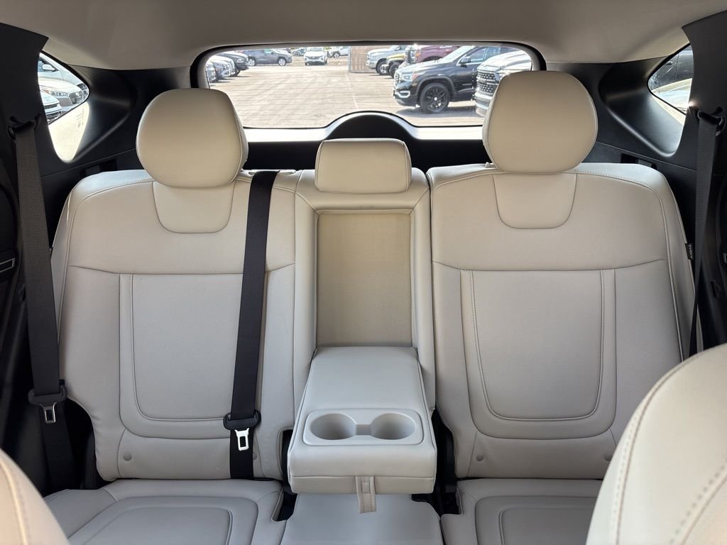 Used 2024 Gray Hyundai SEL image 31