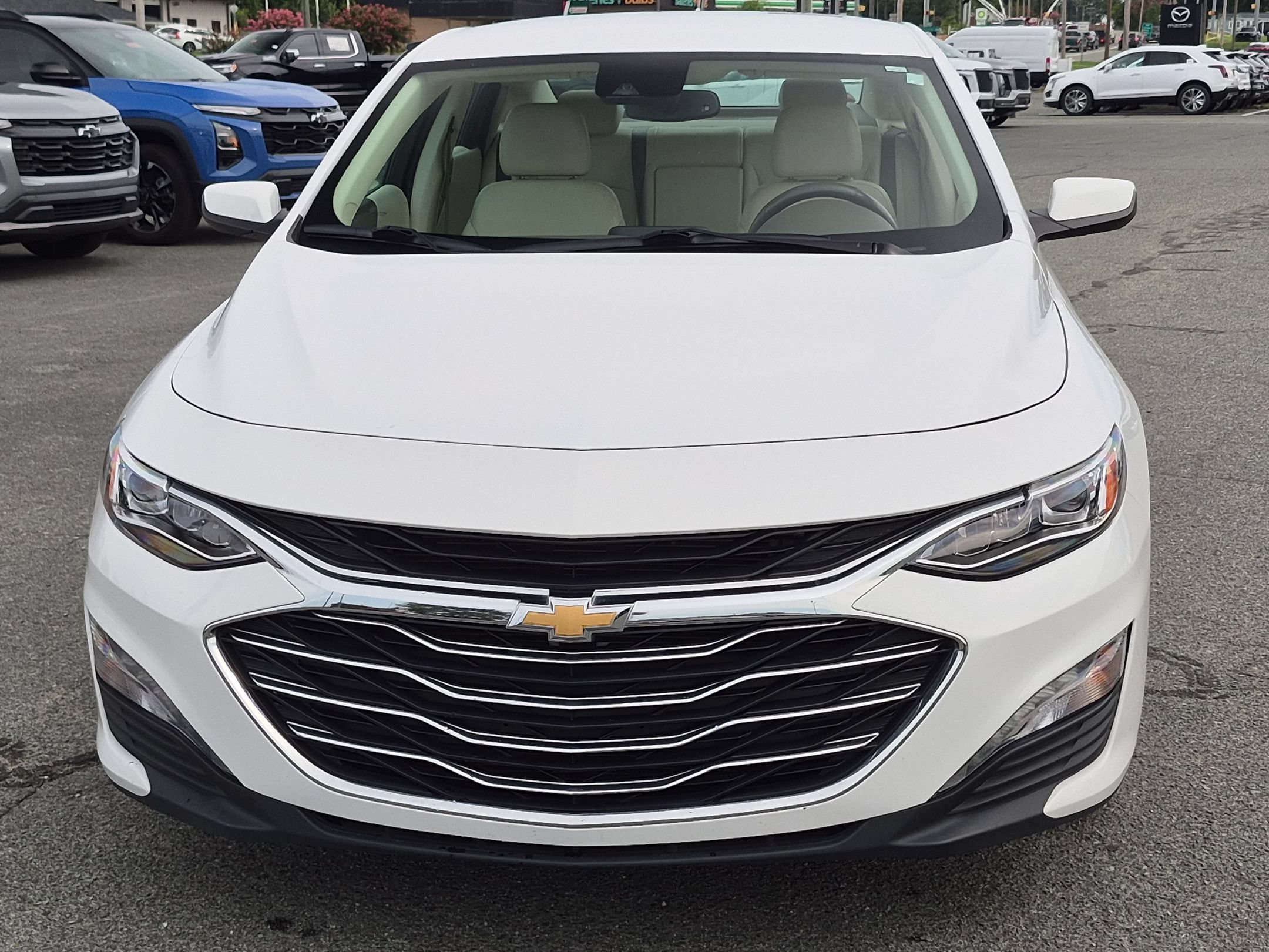 Used 2024 Summit White Chevrolet LT image 8