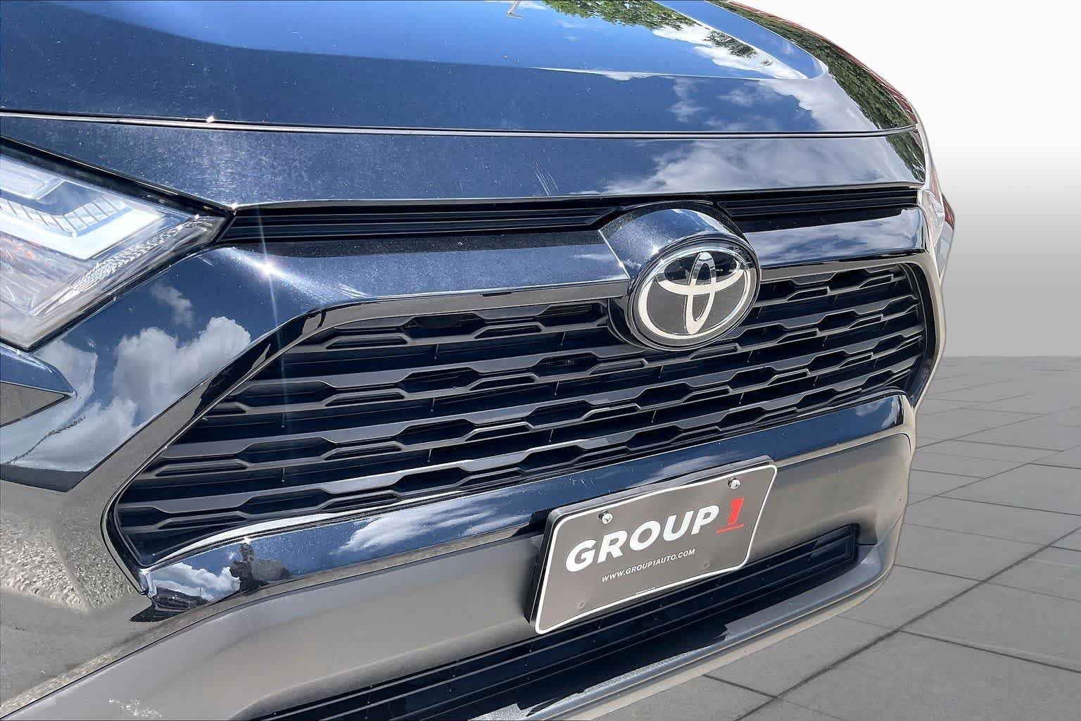 Used 2024 Midnight Black Metallic Toyota XLE image 29