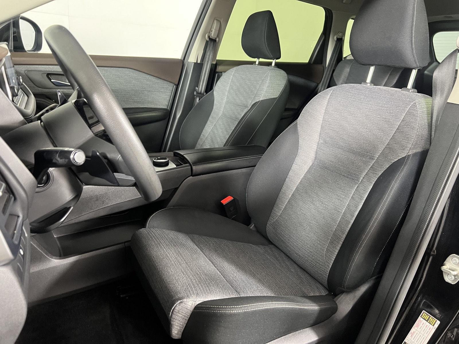 Used 2023 Super Black Nissan SV image 13