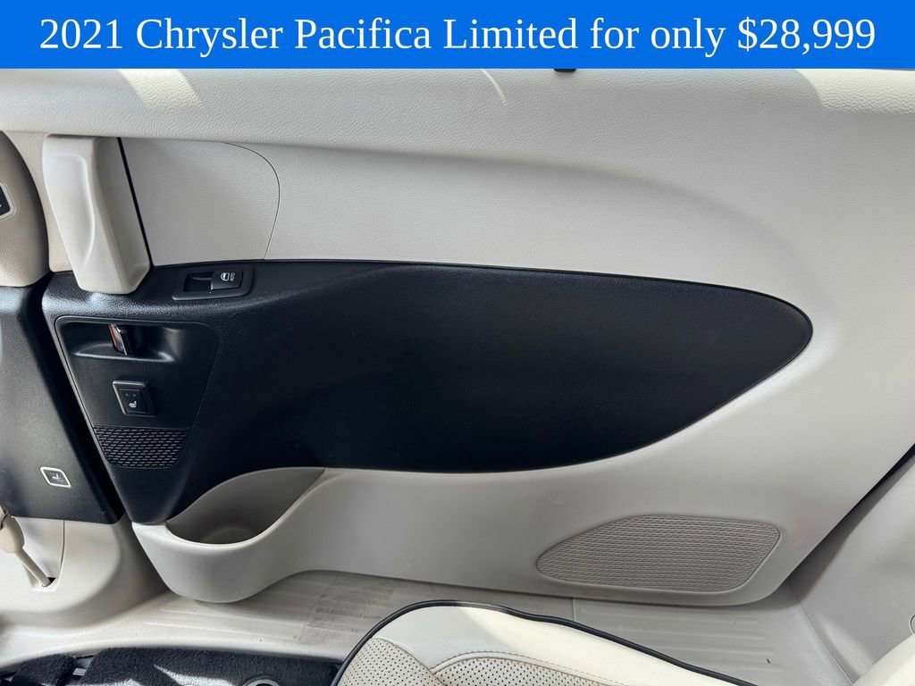 Used 2021 White Chrysler Limited image 13