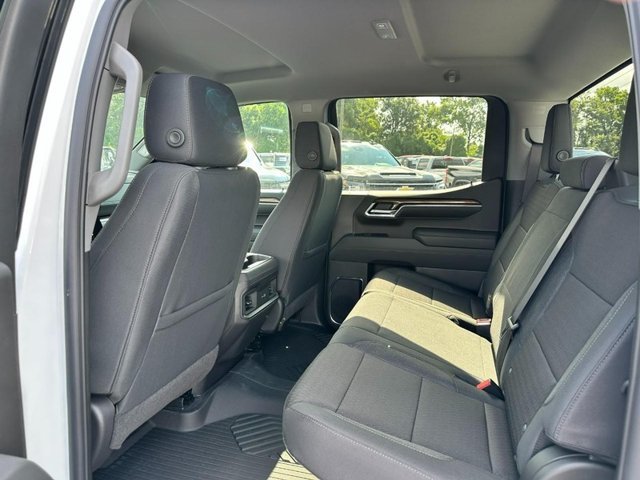 New 2026 Summit White Chevrolet LT Trail Boss image 5