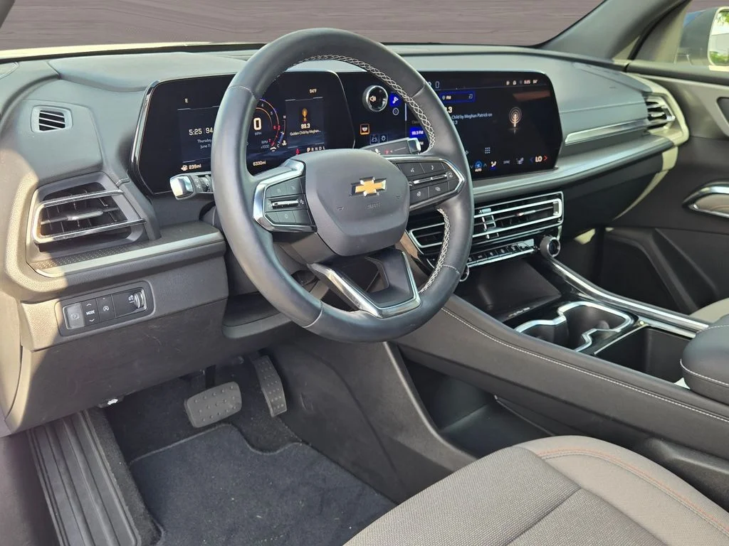 Used 2026 White Chevrolet LT image 26