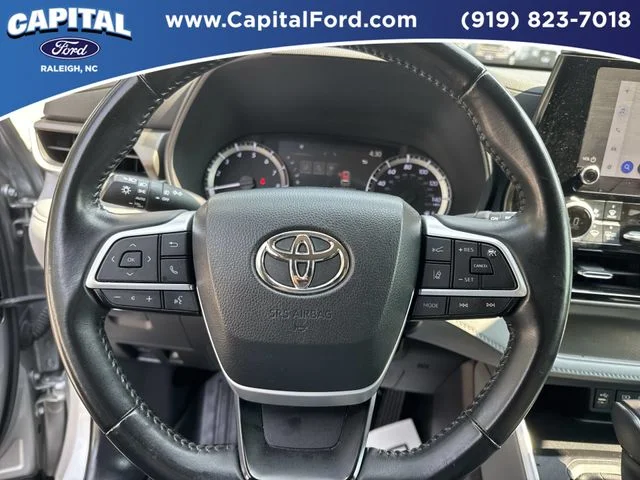 Used 2023 Silver Toyota LE image 24