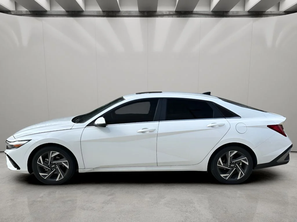 Used 2024 Serenity White Hyundai Limited image 2