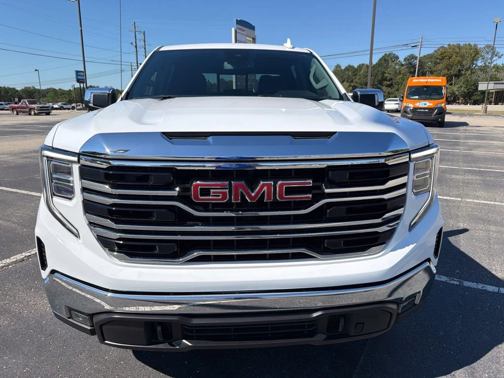 Used 2023 Summit White GMC SLT image 8