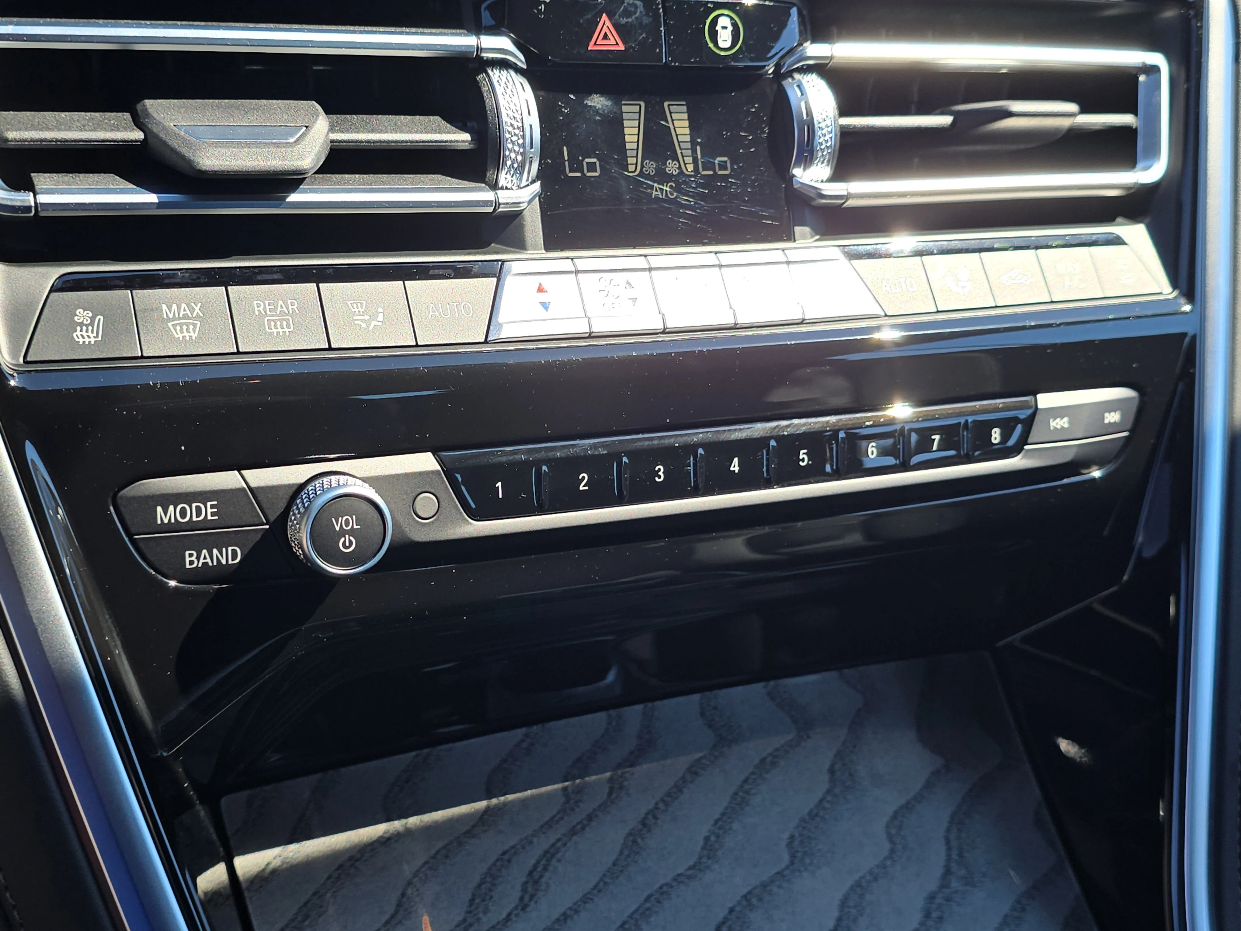 2026 BMW 8 Series 840i - Photo 22