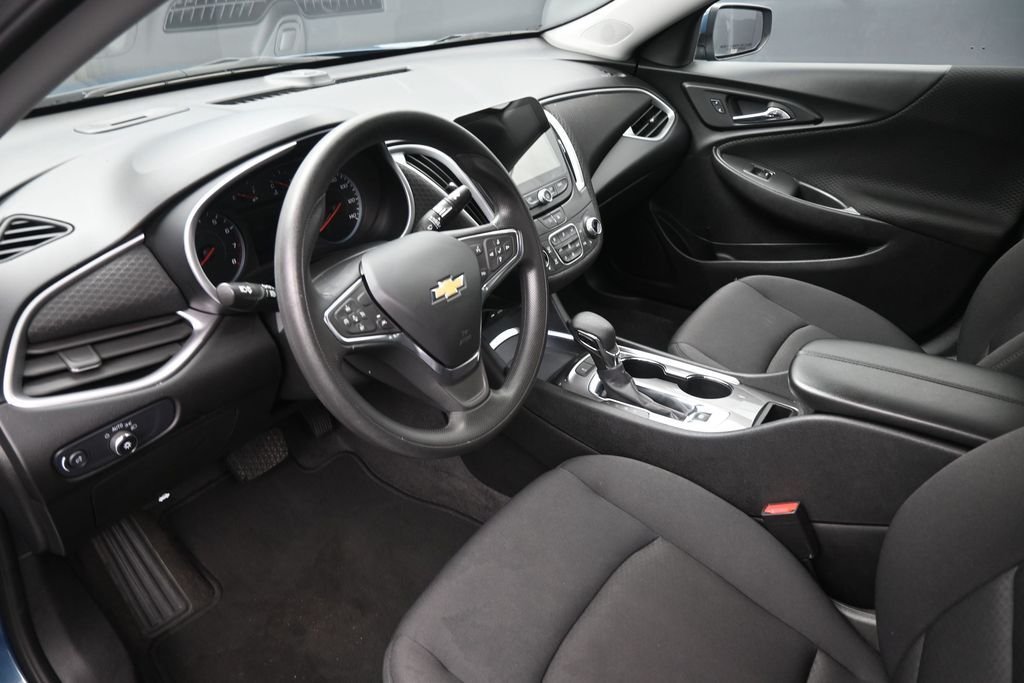 Used 2024 Blue Chevrolet LT image 18