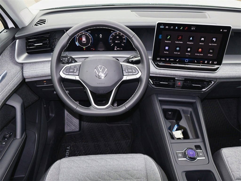 2025 Volkswagen Tiguan S - Photo 17