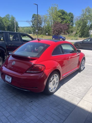Used 2019 Tornado Red Volkswagen SE image 4
