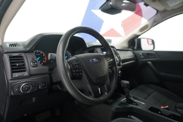Used 2019 Magnetic Metallic Ford LARIAT image 18
