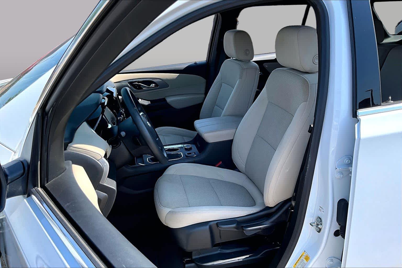 Used 2023 Summit White Chevrolet LS image 8
