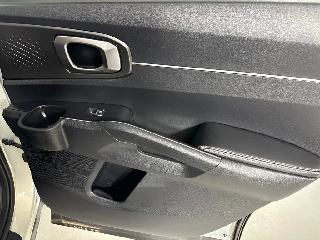 New 2026 Ivory Silver Kia S image 19