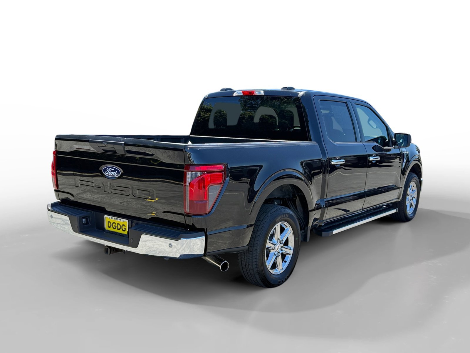Used 2025 Black Metallic Ford XLT image 5