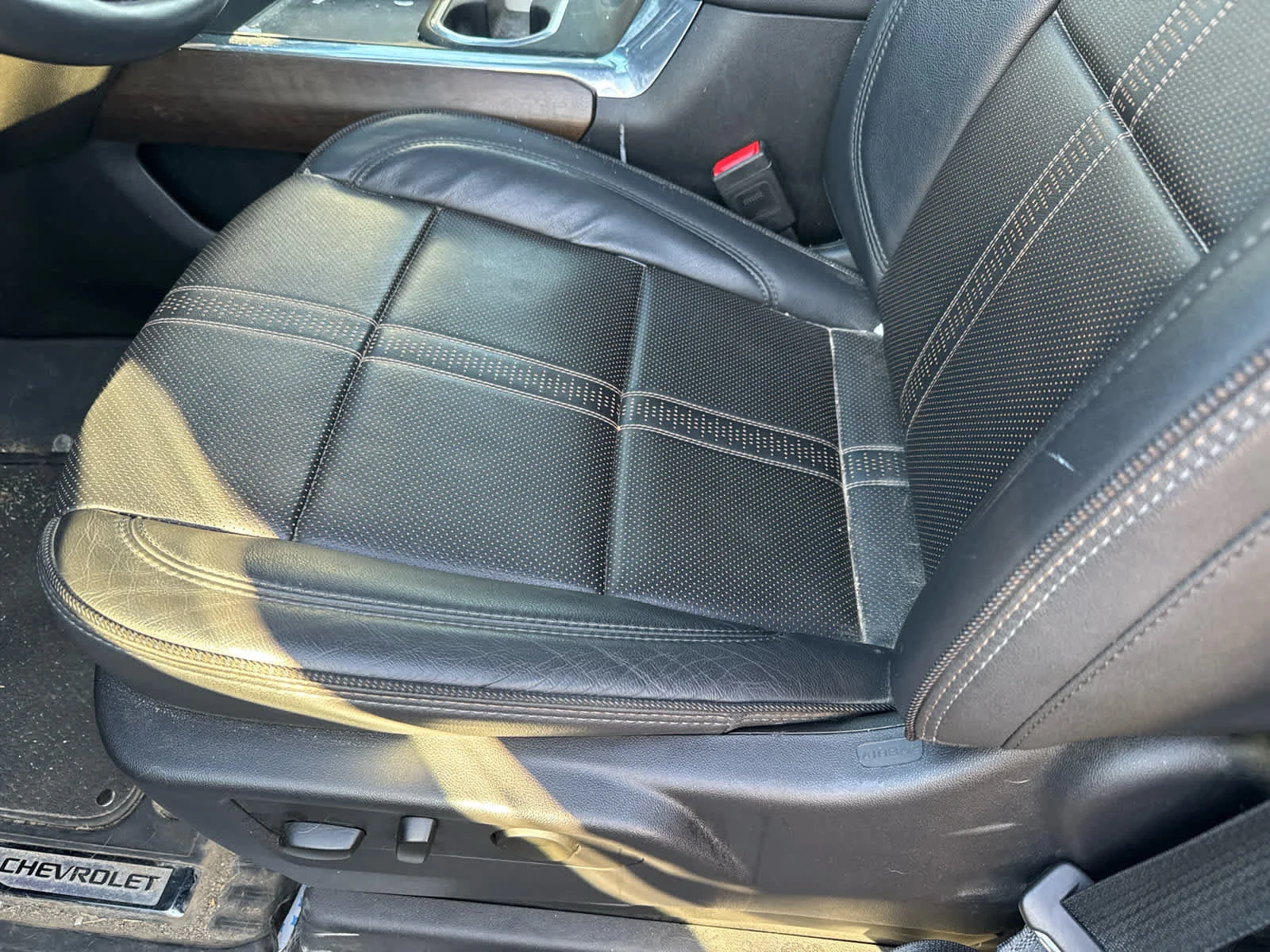 Used 2025 Black Chevrolet High Country image 8
