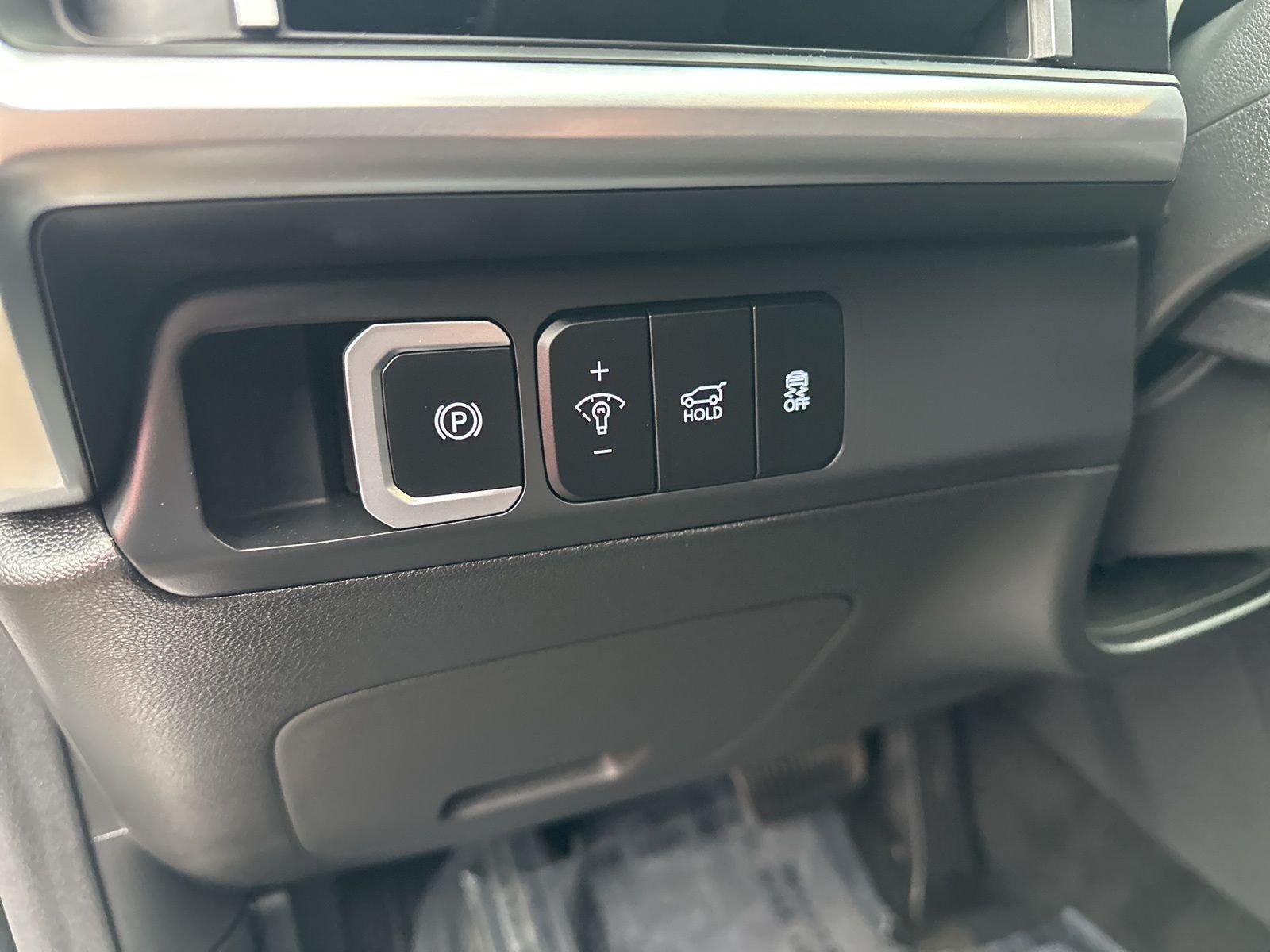 2025 Hyundai Santa Fe SE - Photo 14