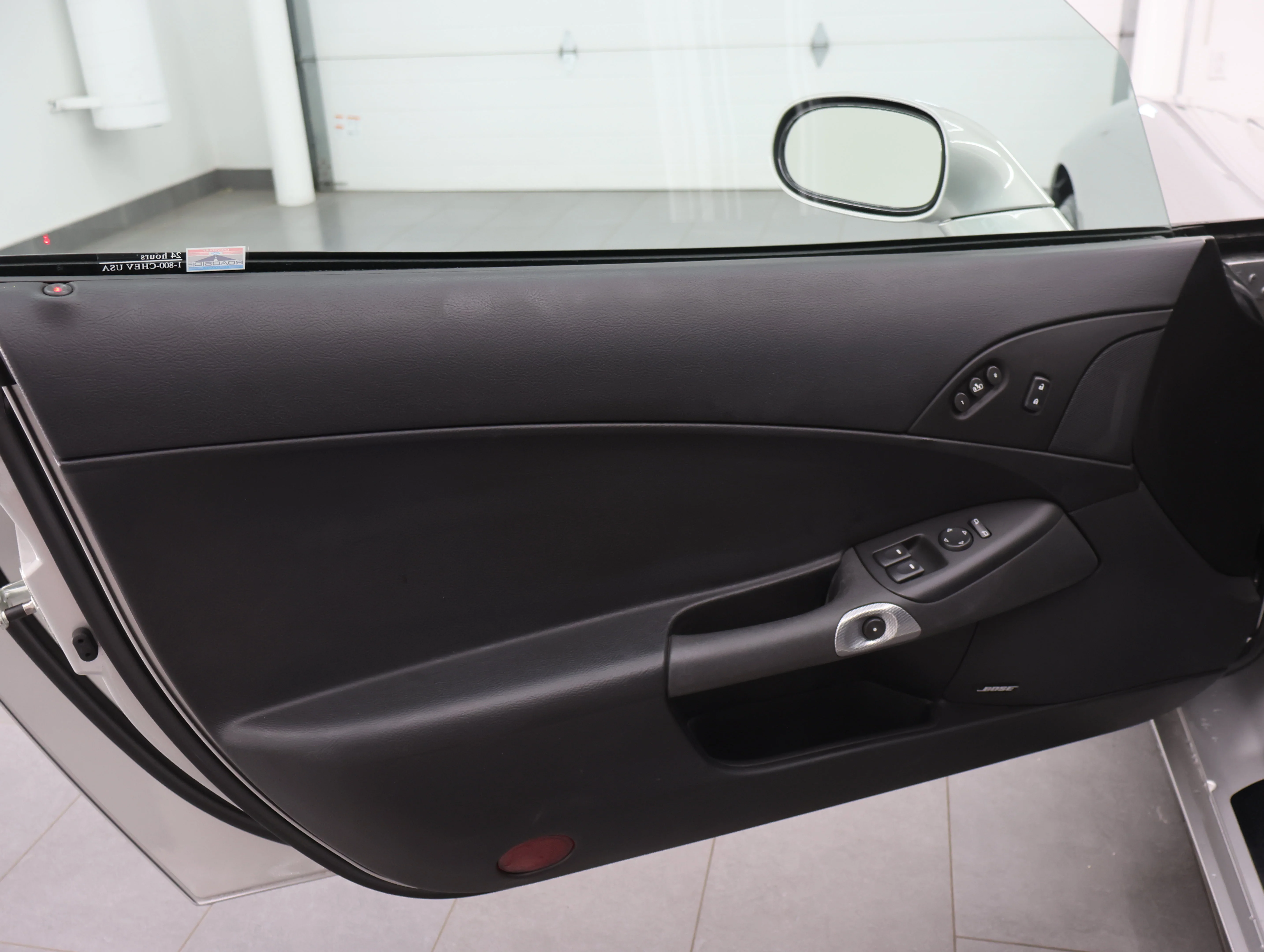 Used 2005 Machine Silver Metallic Chevrolet Base image 27