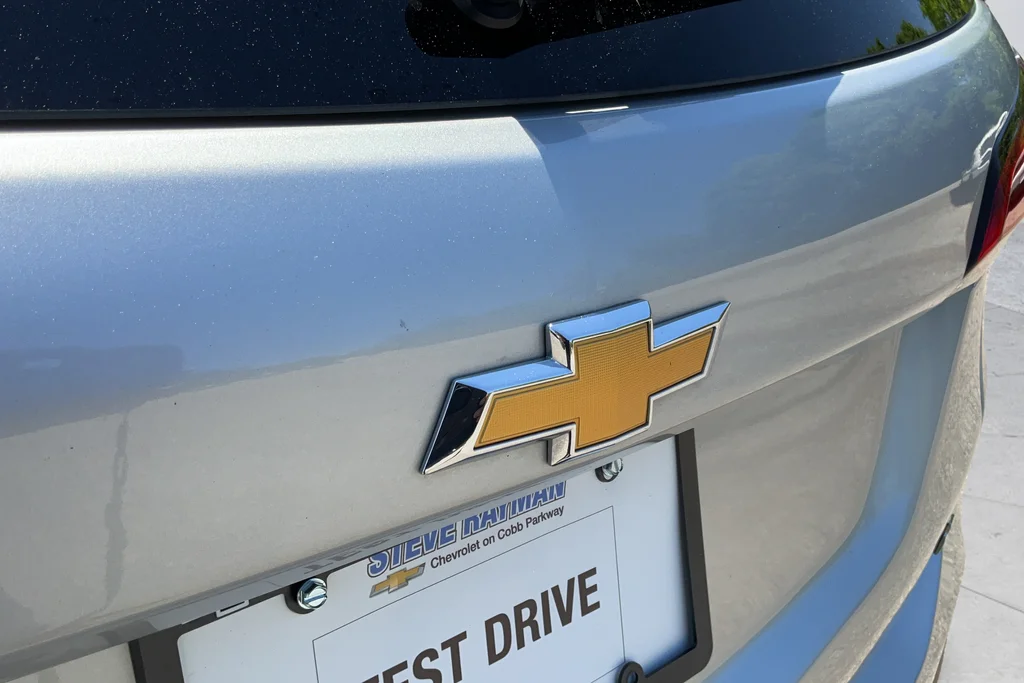 Used 2022 Silver Chevrolet LT image 28