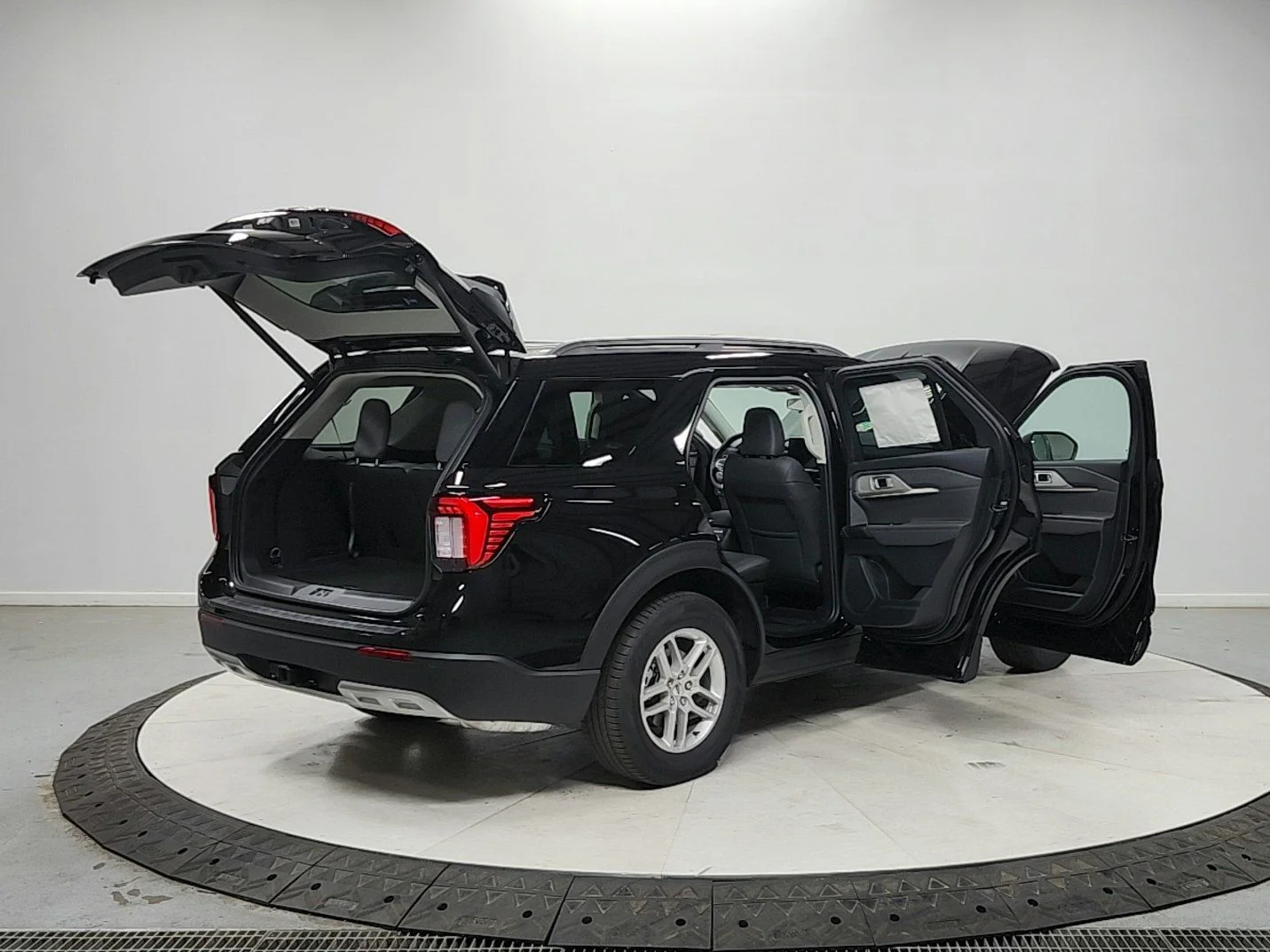 New 2026 Black Ford Active image 15