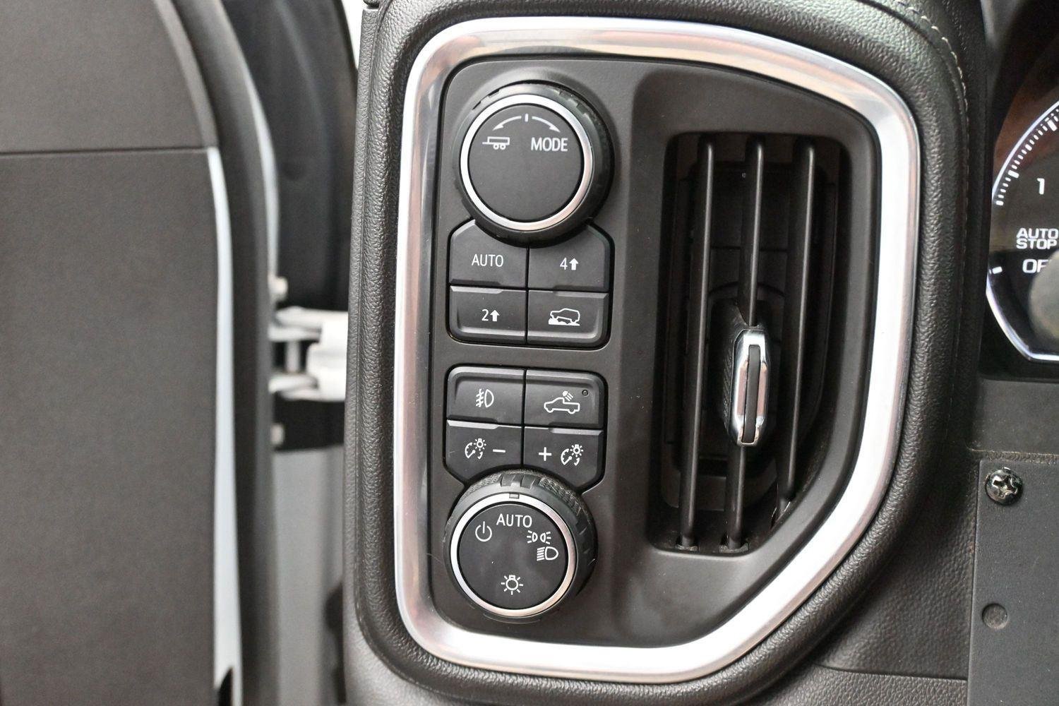 Used 2020 Summit White Chevrolet RST image 21
