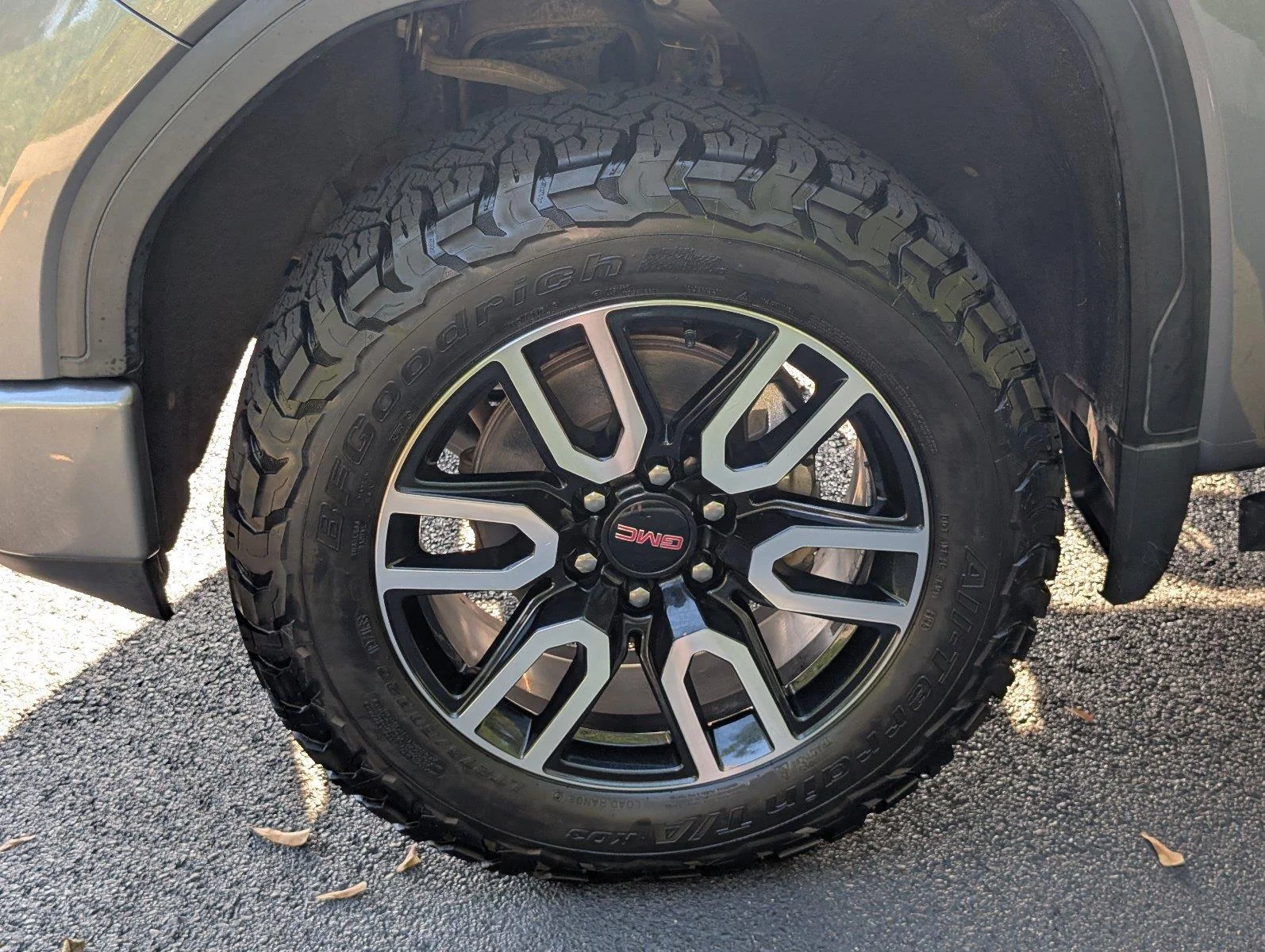 Used 2021 SATIN STEEL METALLIC GMC AT4 image 12