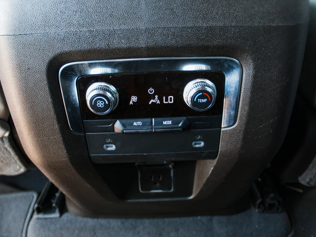 Used 2021 Smokey Quartz Metallic GMC SLE image 22