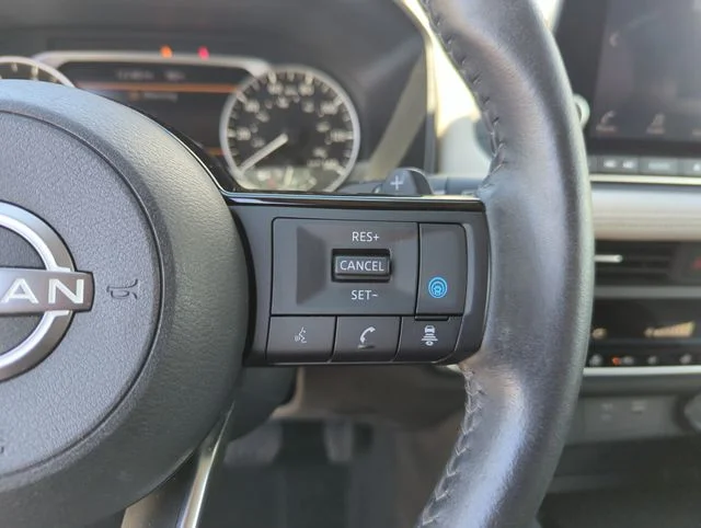Used 2023 White Nissan SV image 43