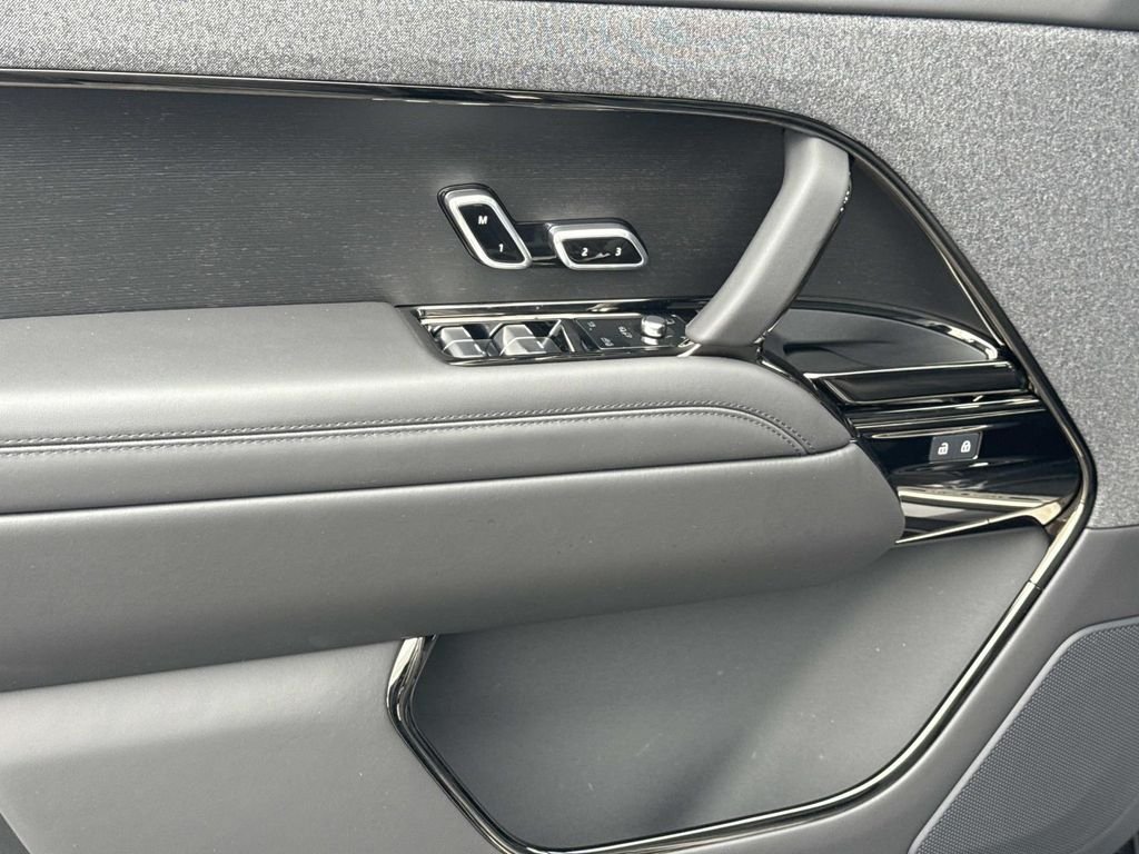 New 2026 Carpathian Grey Land Rover SE image 20