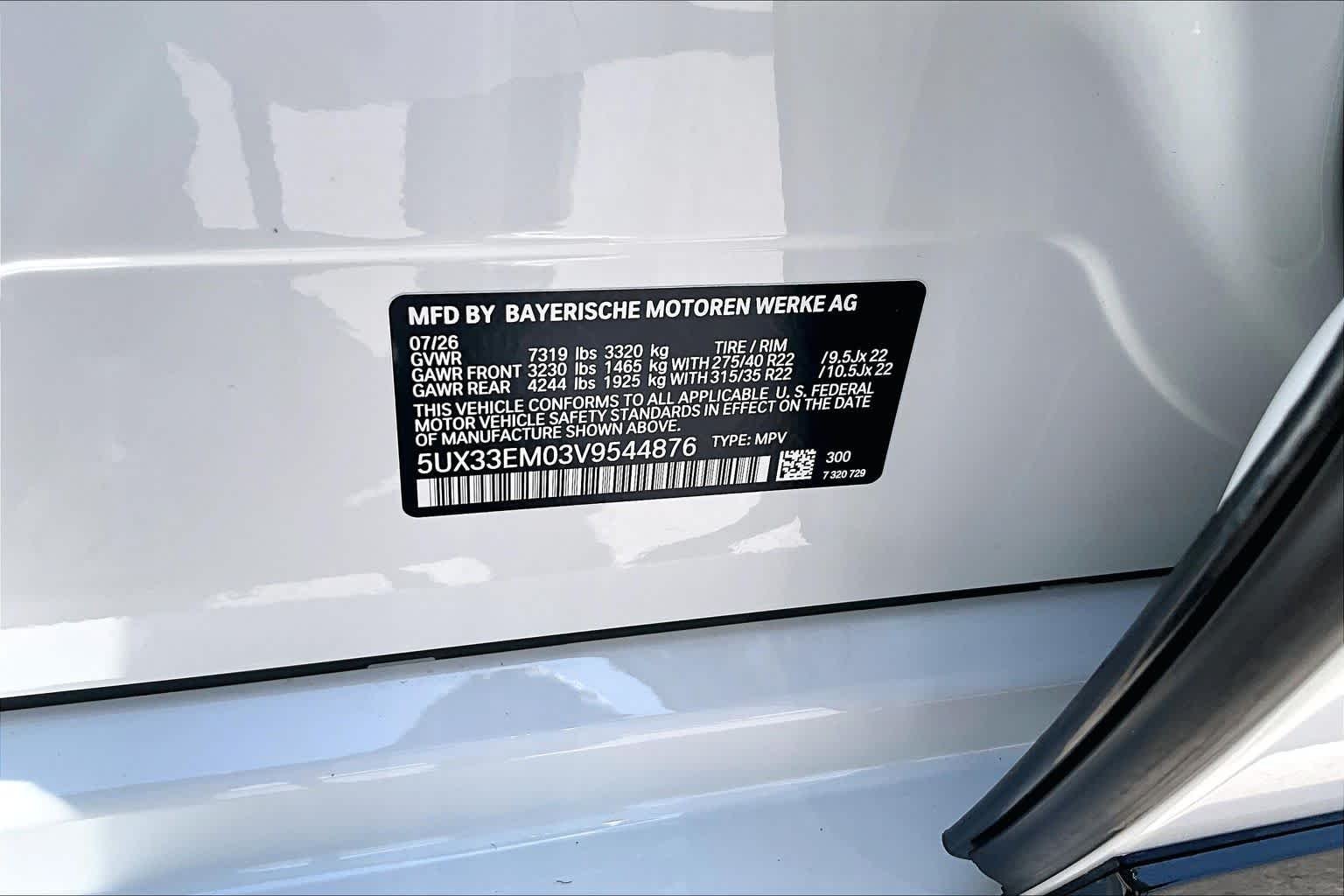 New 2027 Alpine White BMW M60i image 20