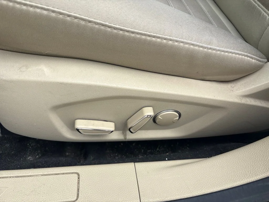 Used 2014 Tuxedo Black Metallic Ford SE image 13