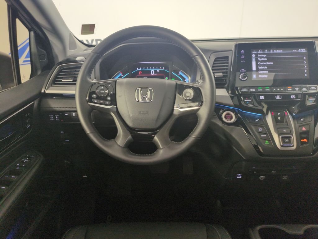 Certified Used 2024 Modern Steel Metallic Honda Touring image 17