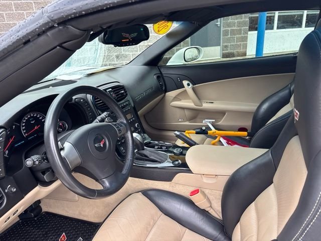 Used 2008 White Chevrolet Base image 18