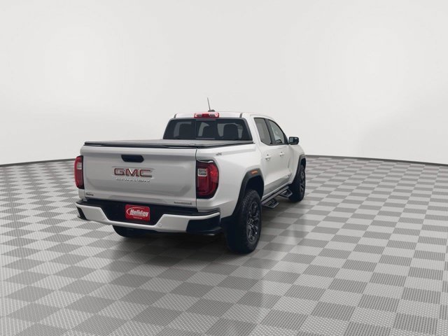 Used 2024 Summit White GMC 4WD Elevation image 42