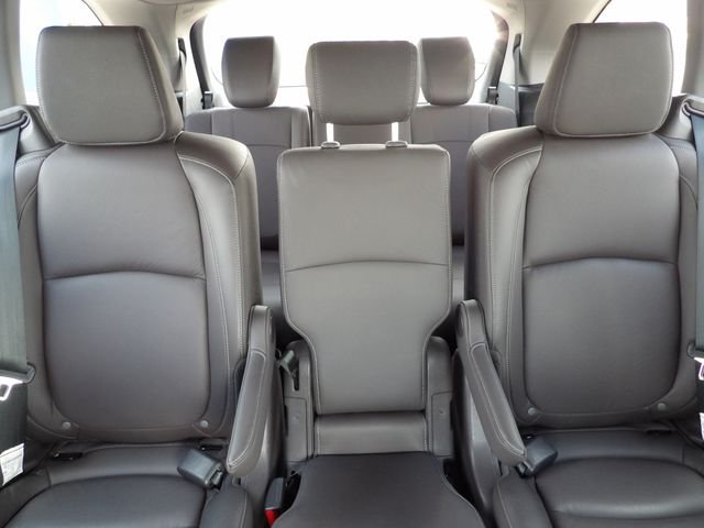 Used 2022 Lunar Silver Metallic Honda Touring image 44