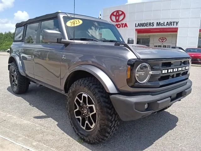 2023 Ford Bronco Outer Banks