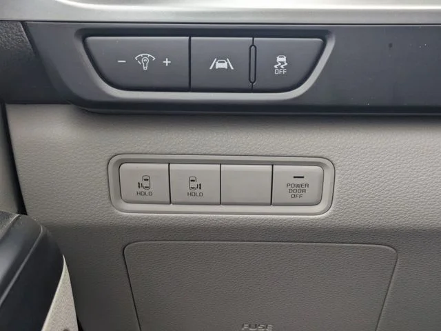 Used 2024 Red Kia LX image 21