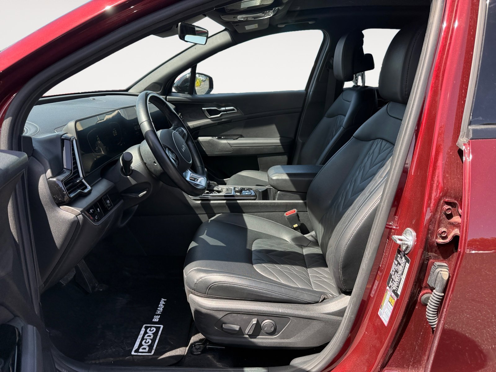 Used 2023 Red Kia X-Line image 10