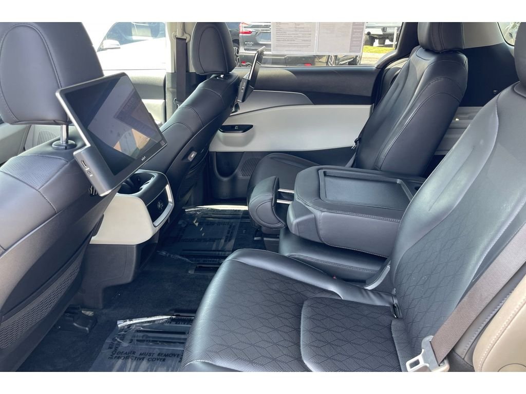 Used 2022 DEEP CHROMA BLUE Kia LXS image 14