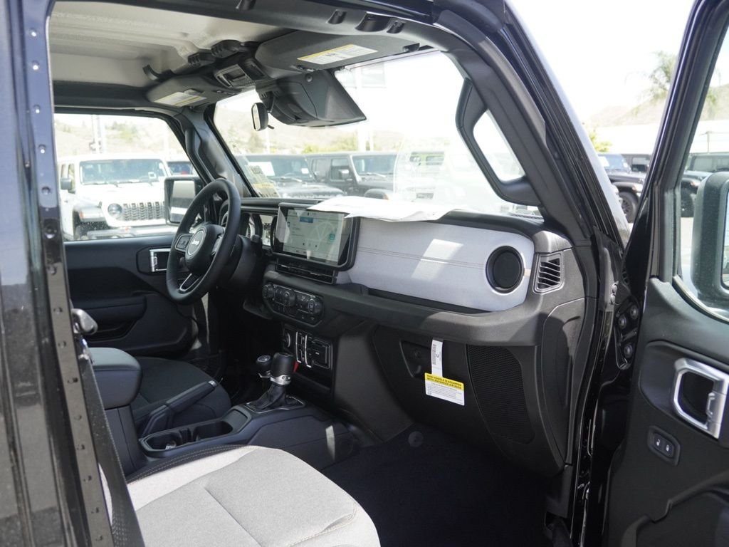 New 2026 Black Clear-Coat Exterior Paint Jeep Sport S image 22