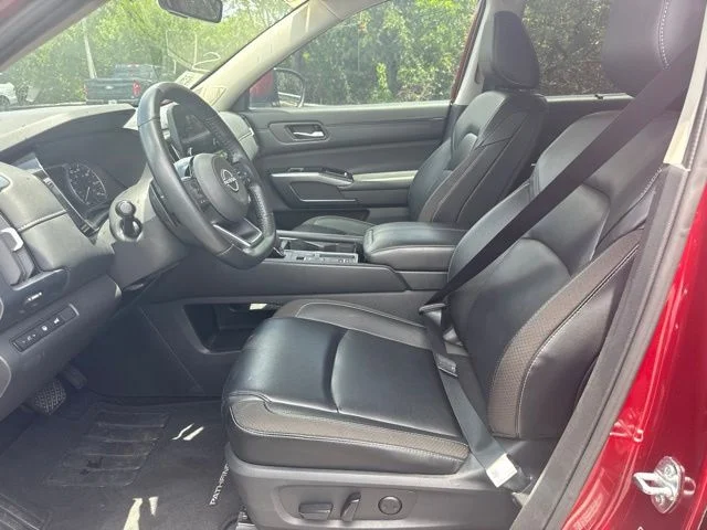 Certified Used 2024 Red Nissan SL image 9