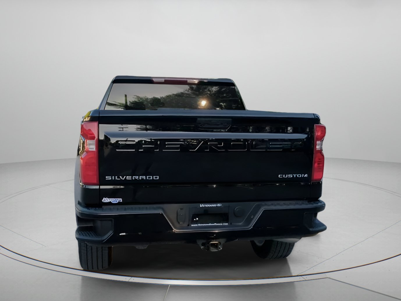 Used 2024 Black Chevrolet Custom Crew Cab Pickup image 23