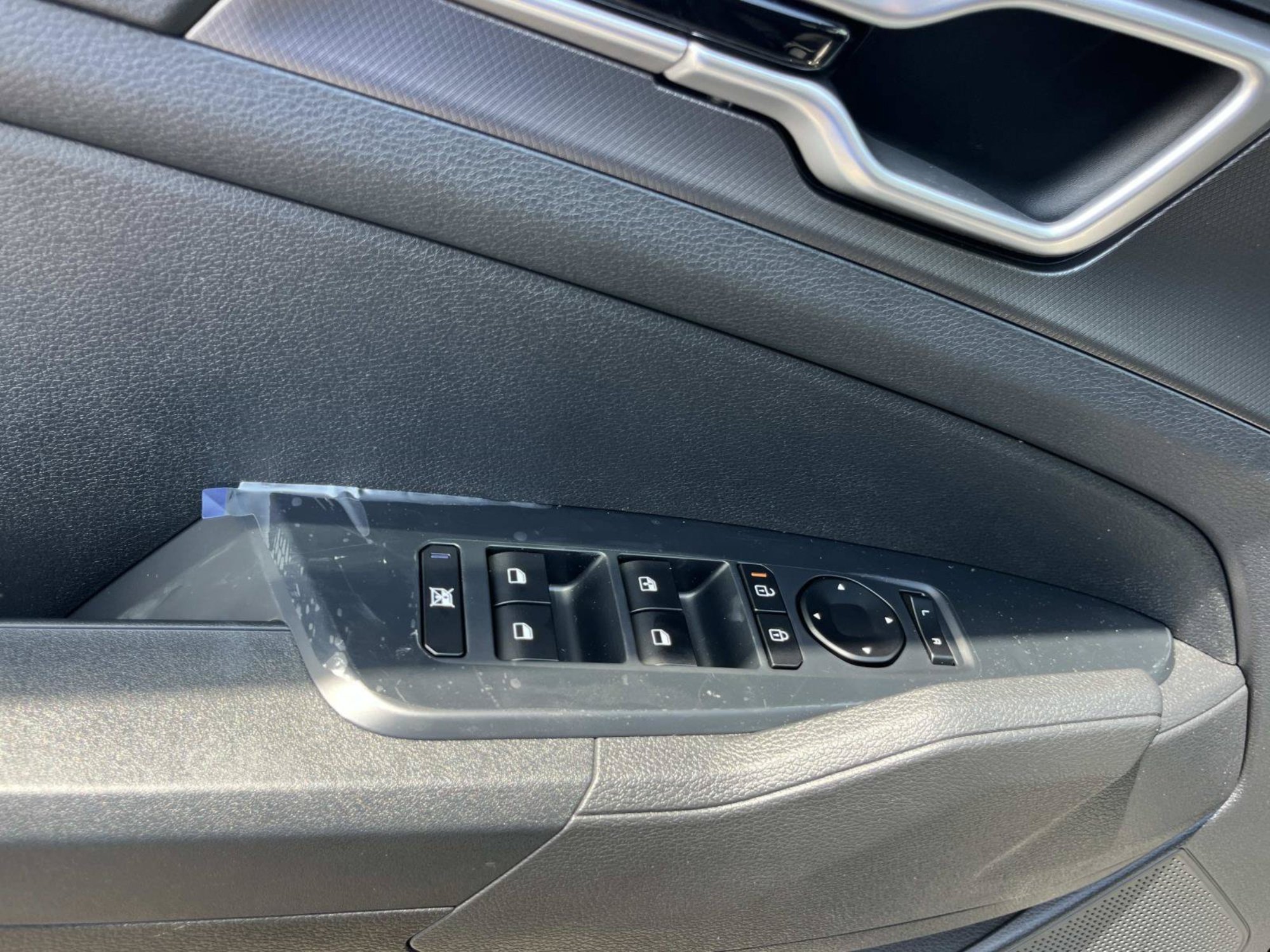 New 2026 Ebony Black Kia LX image 18