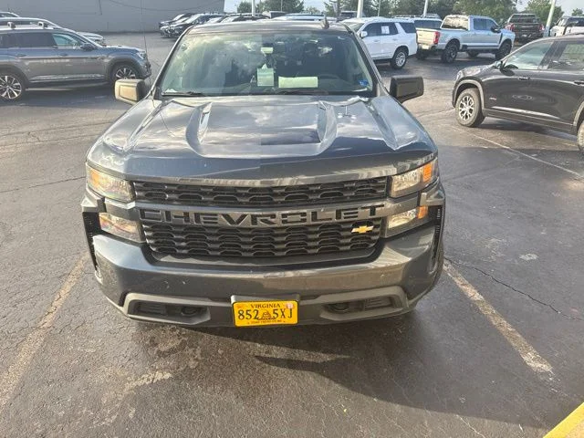 Used 2021 Gray Chevrolet Custom image 3