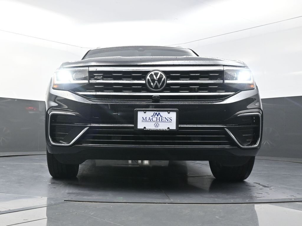 Used 2022 Black Volkswagen 3.6L V6 SEL Premium R-Line image 25