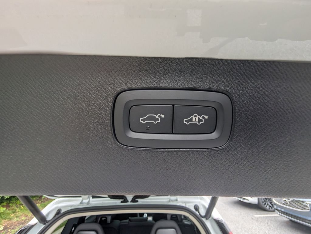 2025 Volvo XC90 Plus - Photo 6