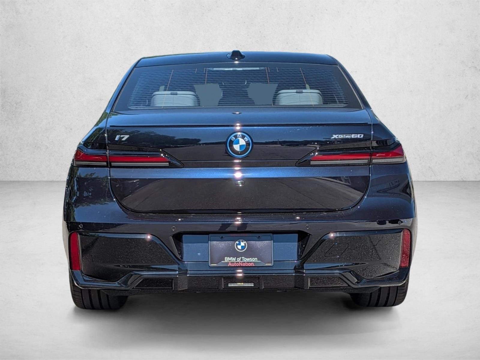 Used 2026 Carbon Black Metallic BMW xDrive60 image 8