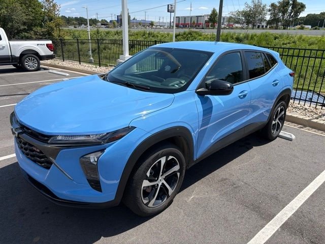 Used 2024 Blue Chevrolet 1RS image 2
