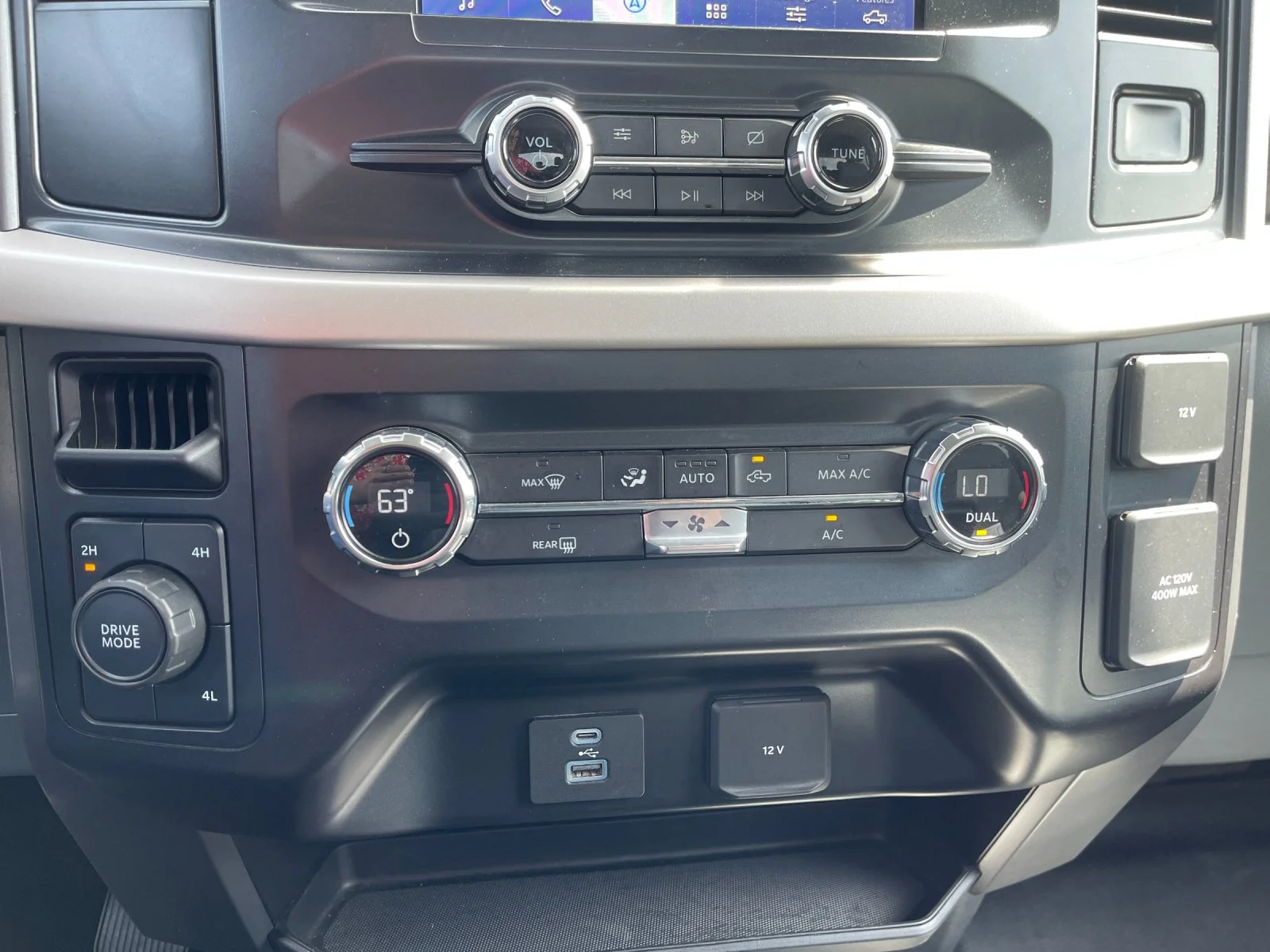 Used 2021 White Ford XLT image 22